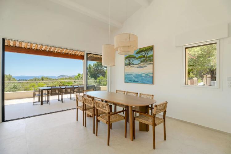 Villa contemporaine vue mer à vendre à La Croix-Valmer