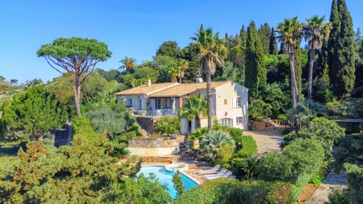 Villa vue mer proche centre et plage La Croix-Valmer