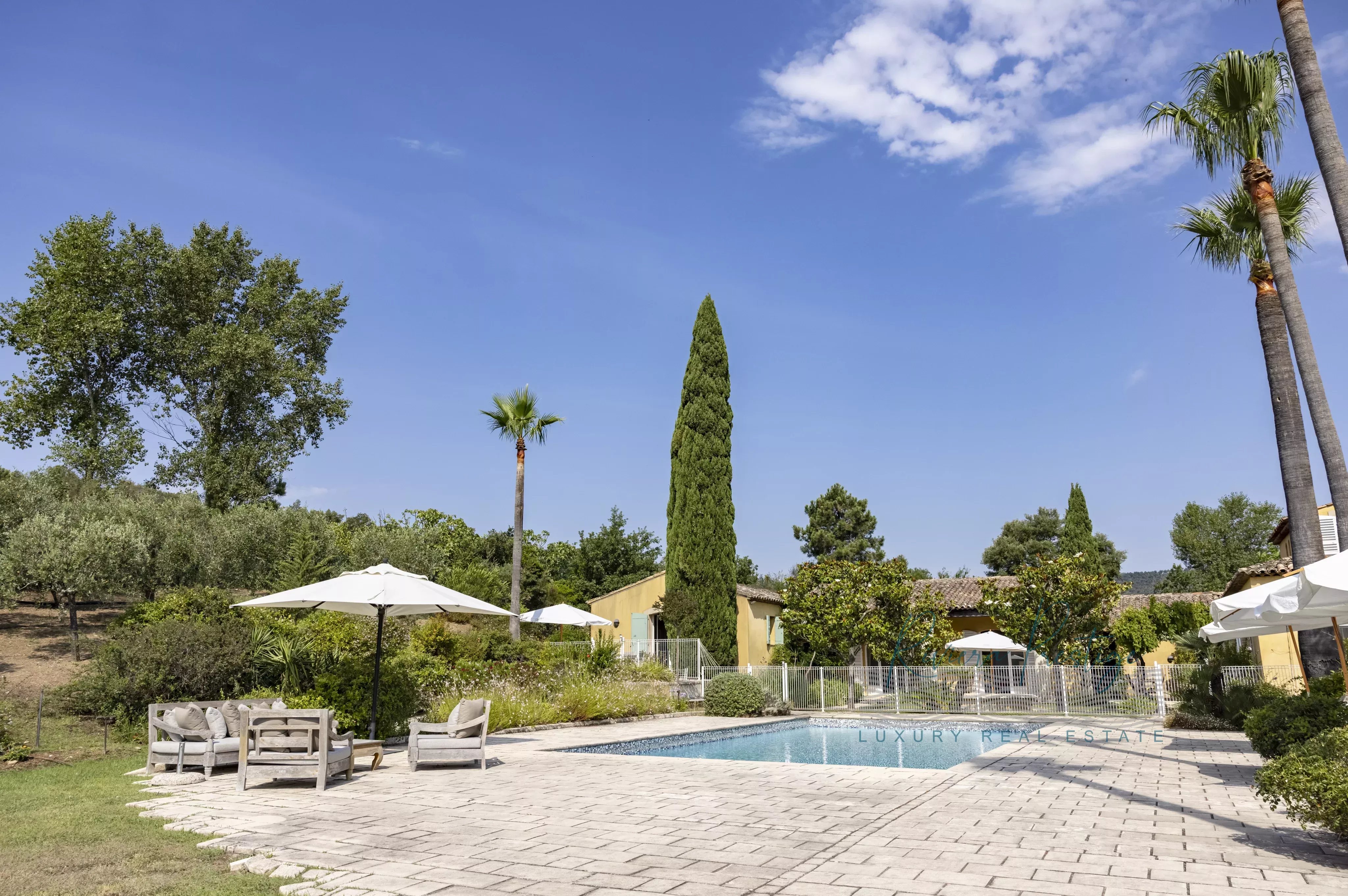 Maison de maitre du XIXè siècle avec domaine viticole bio dans le Golfe de Saint-Tropez