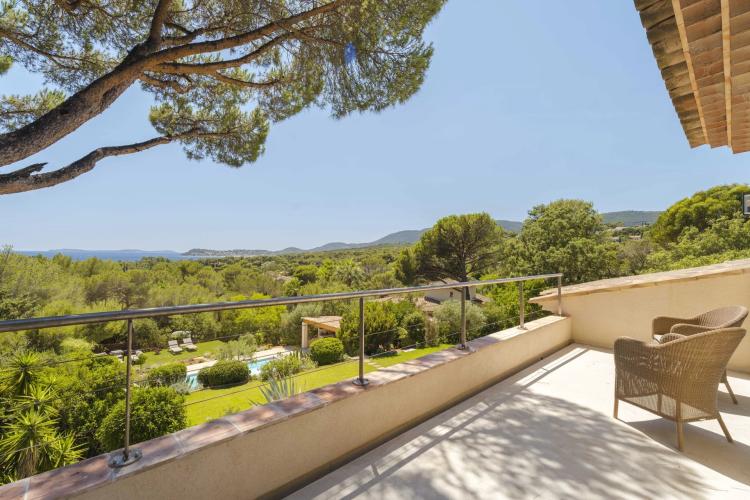 Villa contemporaine vue mer à vendre à La Croix-Valmer