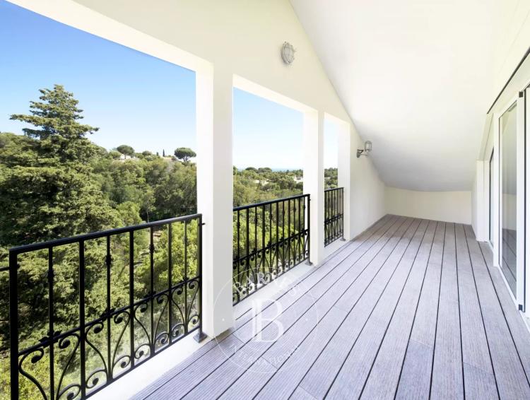 EXCLUSIVITE - LA CROIX-VALMER - Appartement de prestige