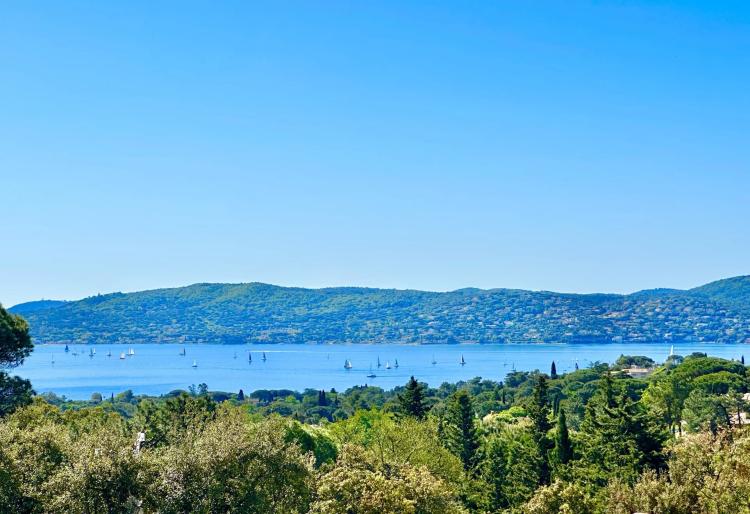 Villa vue mer à vendre à Grimaud – Domaine sécurisé Beauvallon Bartole