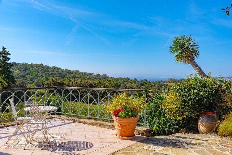 Villa vue mer proche centre et plage La Croix-Valmer