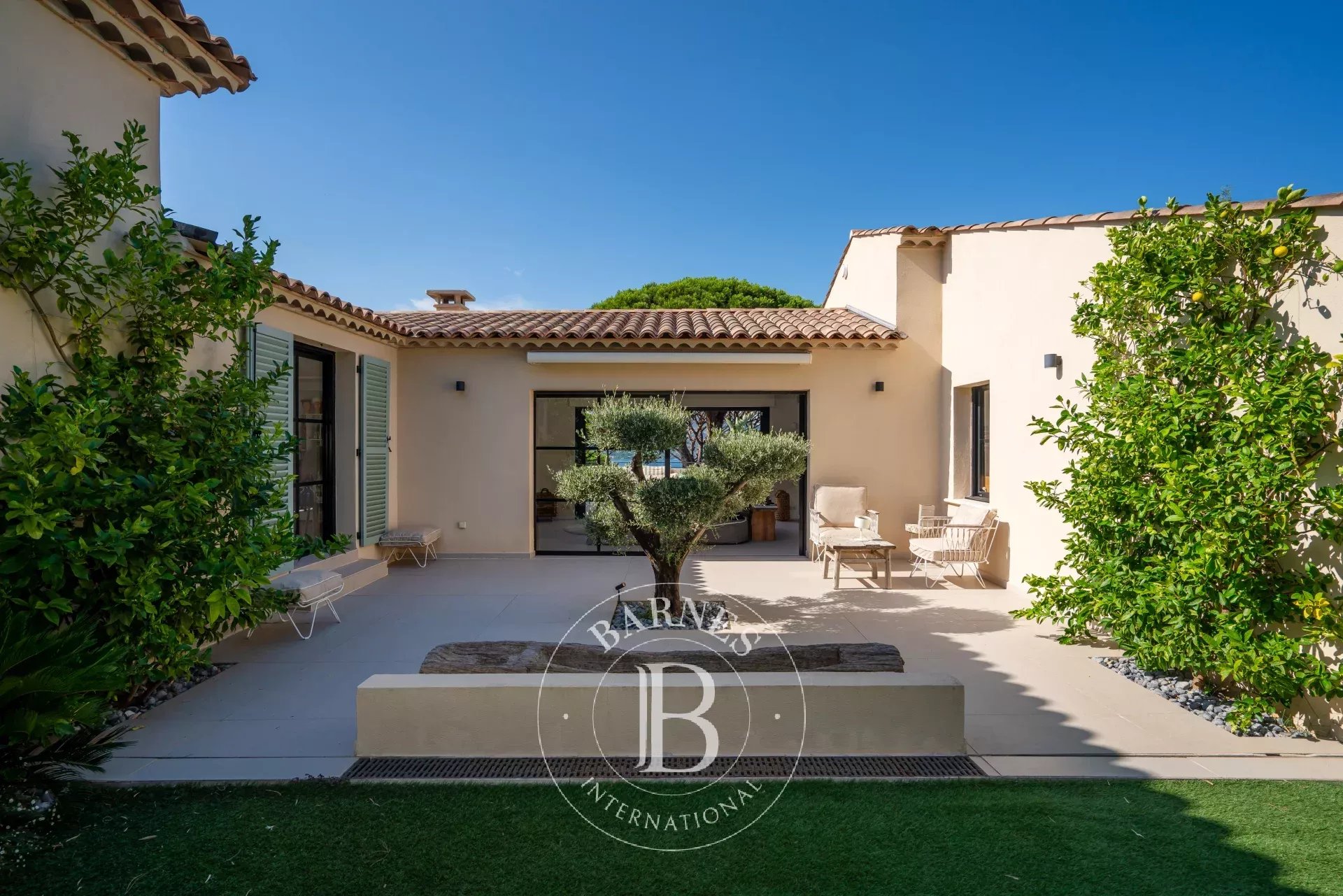 PROCHE DE SAINT TROPEZ - GASSIN - DOMAINE PRIVE - VUE MER