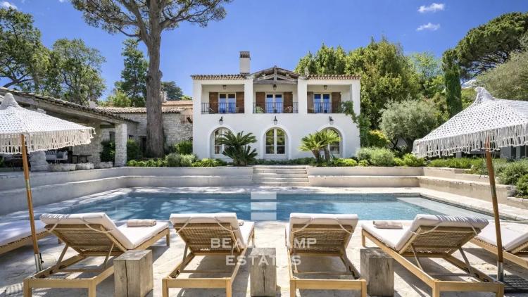 Villa néo-provençale chic à deux pas du centre ville de Saint-Tropez