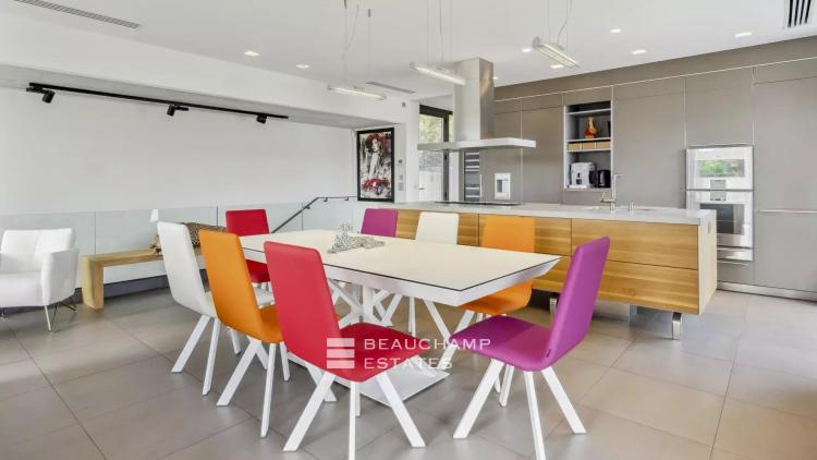 Luxueuse villa contemporaine à 100 mètres du centre villa de Saint-Tropez