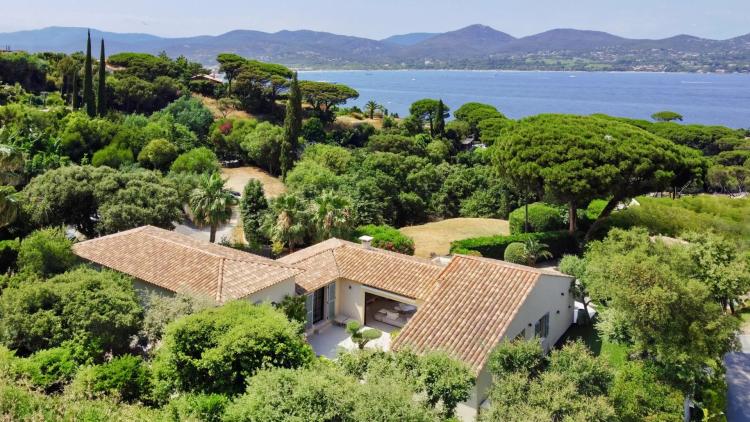 Villa vue mer à vendre à Sinopolis