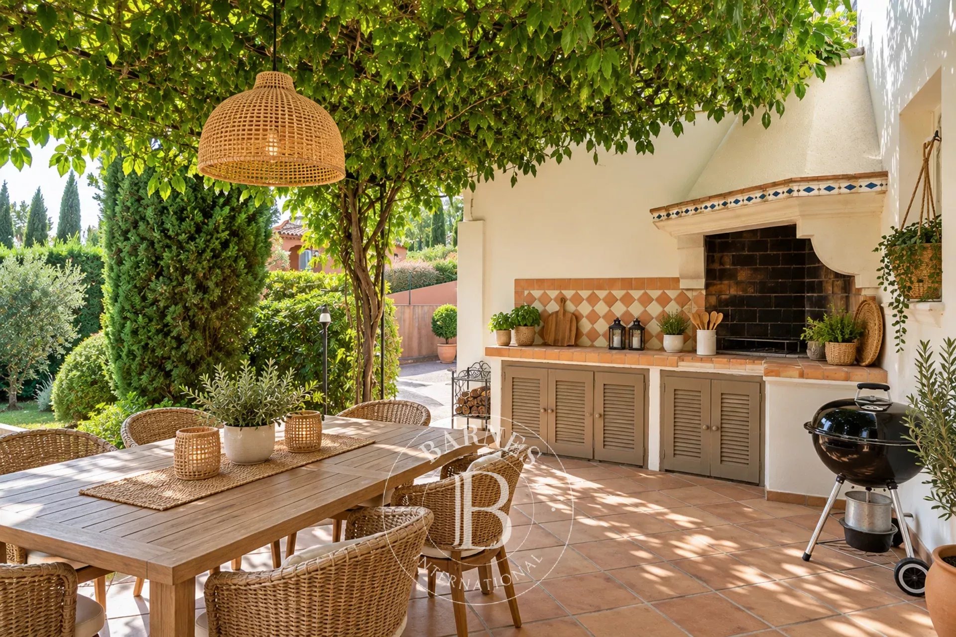 GRMAUD - DOMAINE PRIVE - MAISON PROVENCALE AVEC VUE MER