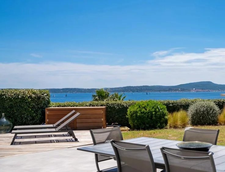 Villa vue mer panoramique à vendre à Sainte-Maxime