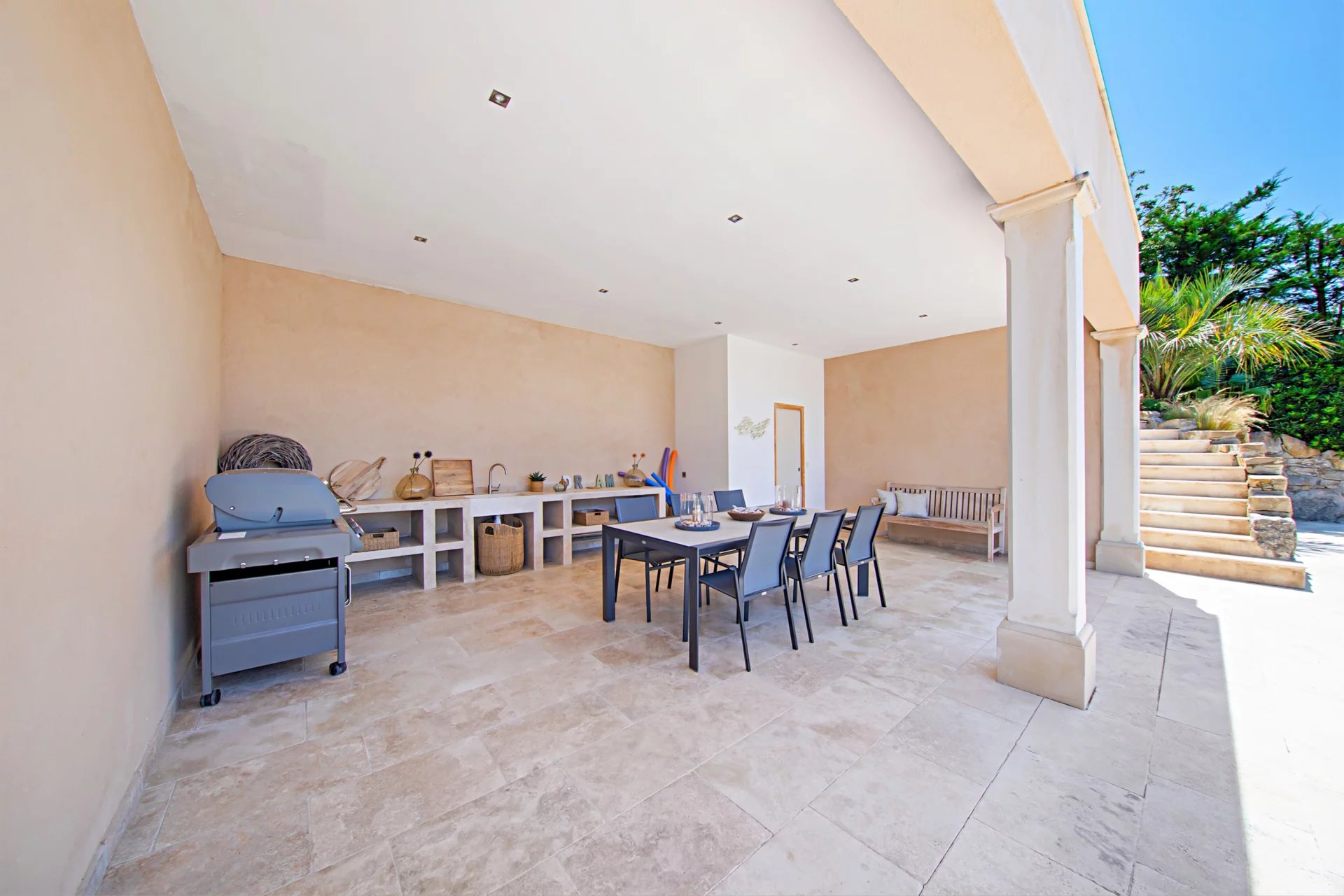 Villa vue mer à vendre au Sémaphore à Sainte-Maxime