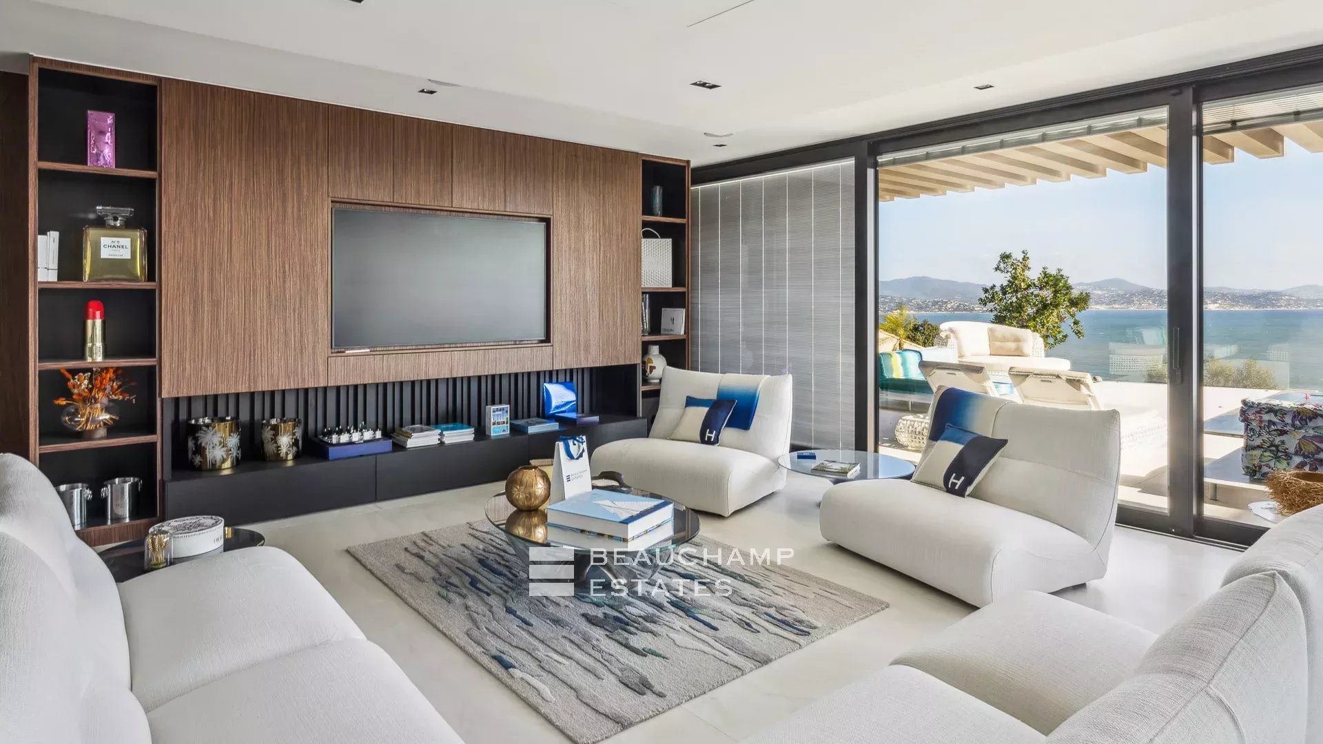 Vue mer majestueuse – Villa contemporaine d’exception, Saint-Tropez, 6 chambres, adresse prestigieuse