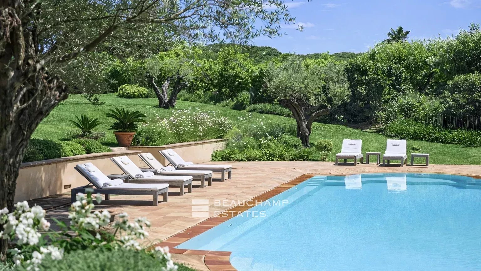 Saint-Tropez , Les Parcs - Propriété de charme à quelques minutes de St Tropez dans un domaine privé