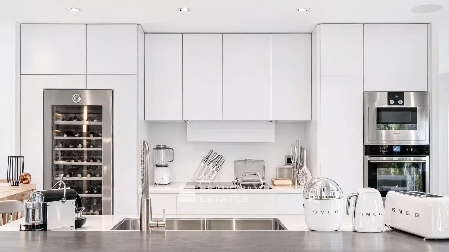 Villa contemporaine intimiste de luxe à pieds des plages de Pampelonne