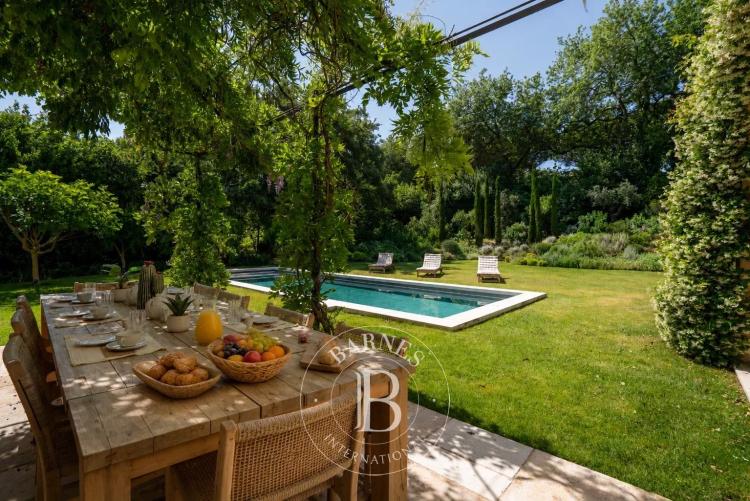 SAINT-TROPEZ – VILLAGE À PIED – PROPRIÉTÉ DE DEUX VILLAS