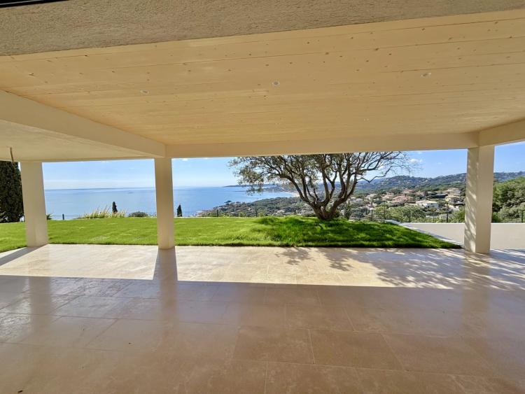 Villa vue mer panoramique à vendre à Sainte-Maxime