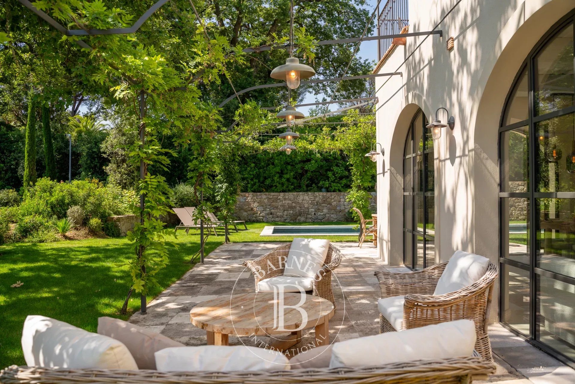 SAINT-TROPEZ – VILLAGE À PIED – PROPRIÉTÉ DE DEUX VILLAS