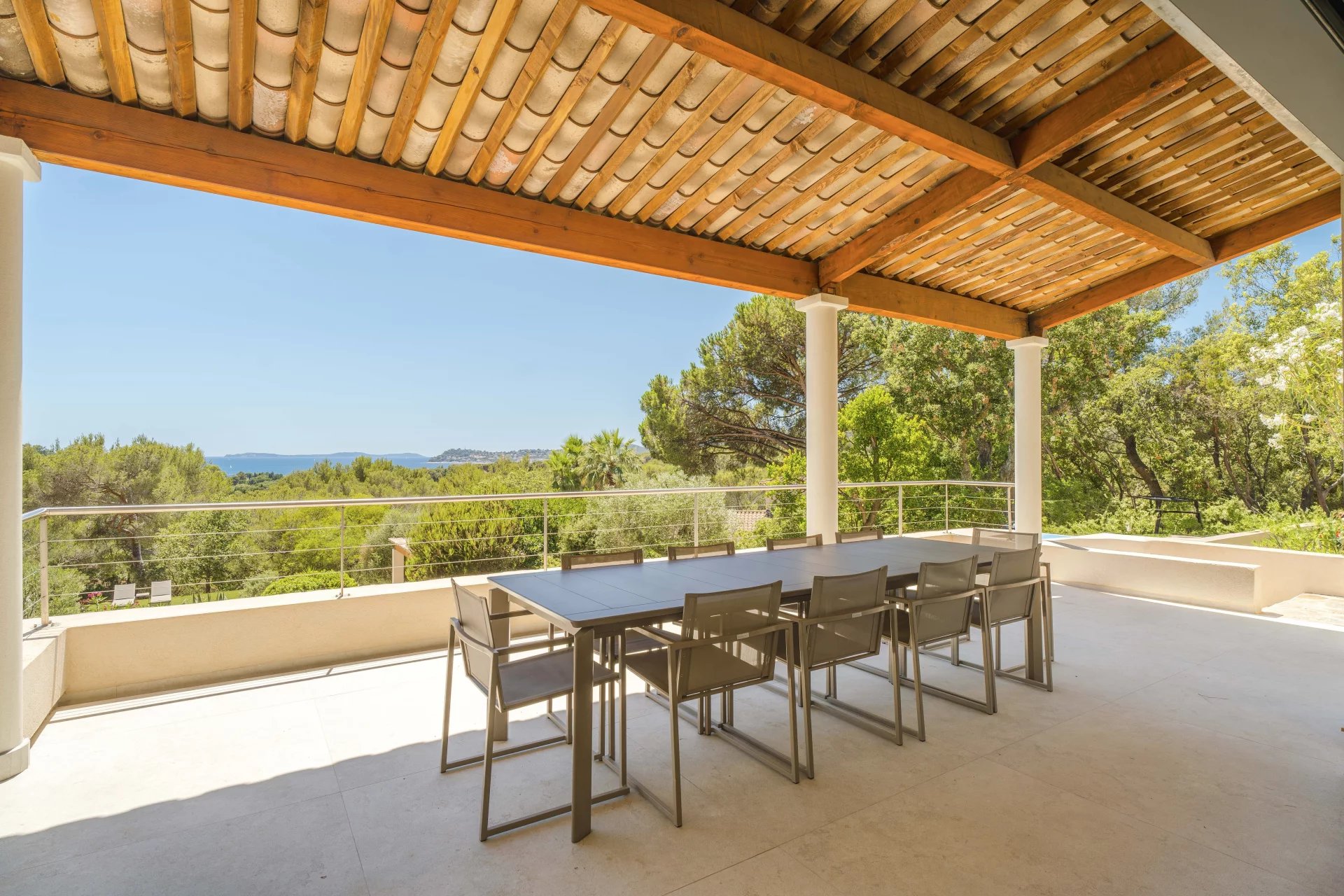 Villa contemporaine vue mer à vendre à La Croix-Valmer