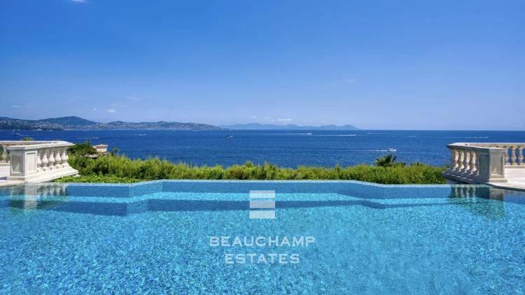Villa provençale ultra-luxueuse située dans le prestigieux domaine des Parcs de Saint-Tropez