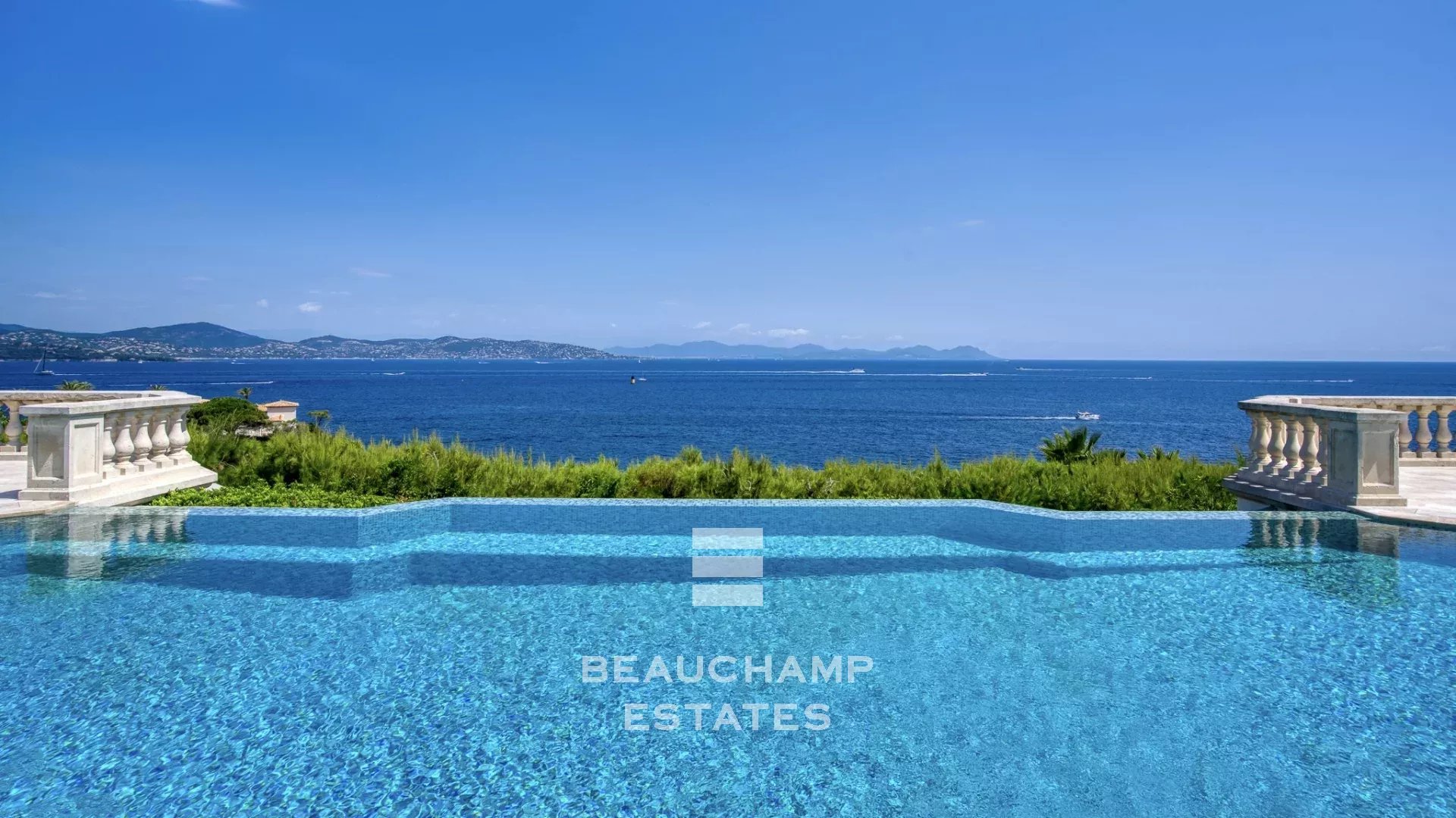 Villa provençale ultra-luxueuse située dans le prestigieux domaine des Parcs de Saint-Tropez