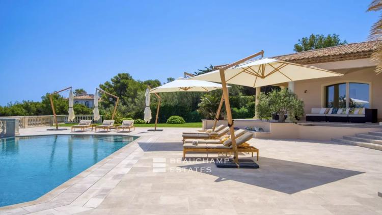 Villa provençale ultra-luxueuse située dans le prestigieux domaine des Parcs de Saint-Tropez