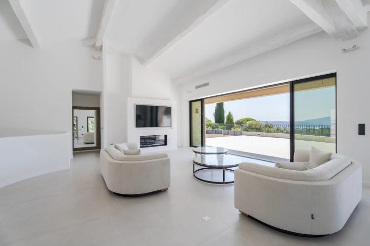 Villa vue mer à vendre à Grimaud – Domaine sécurisé Beauvallon Bartole