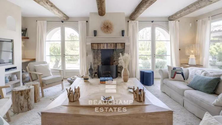 Villa néo-provençale chic à deux pas du centre ville de Saint-Tropez