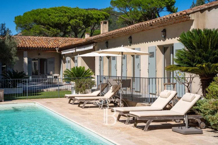 GOLFE DE SAINT TROPEZ - GRIMAUD - MAISON DE CHARME