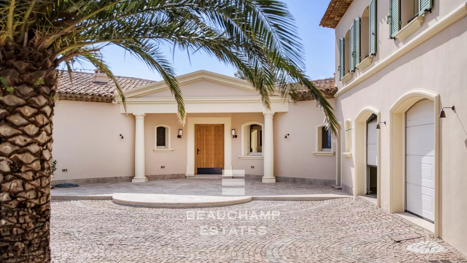 Villa provençale ultra-luxueuse située dans le prestigieux domaine des Parcs de Saint-Tropez