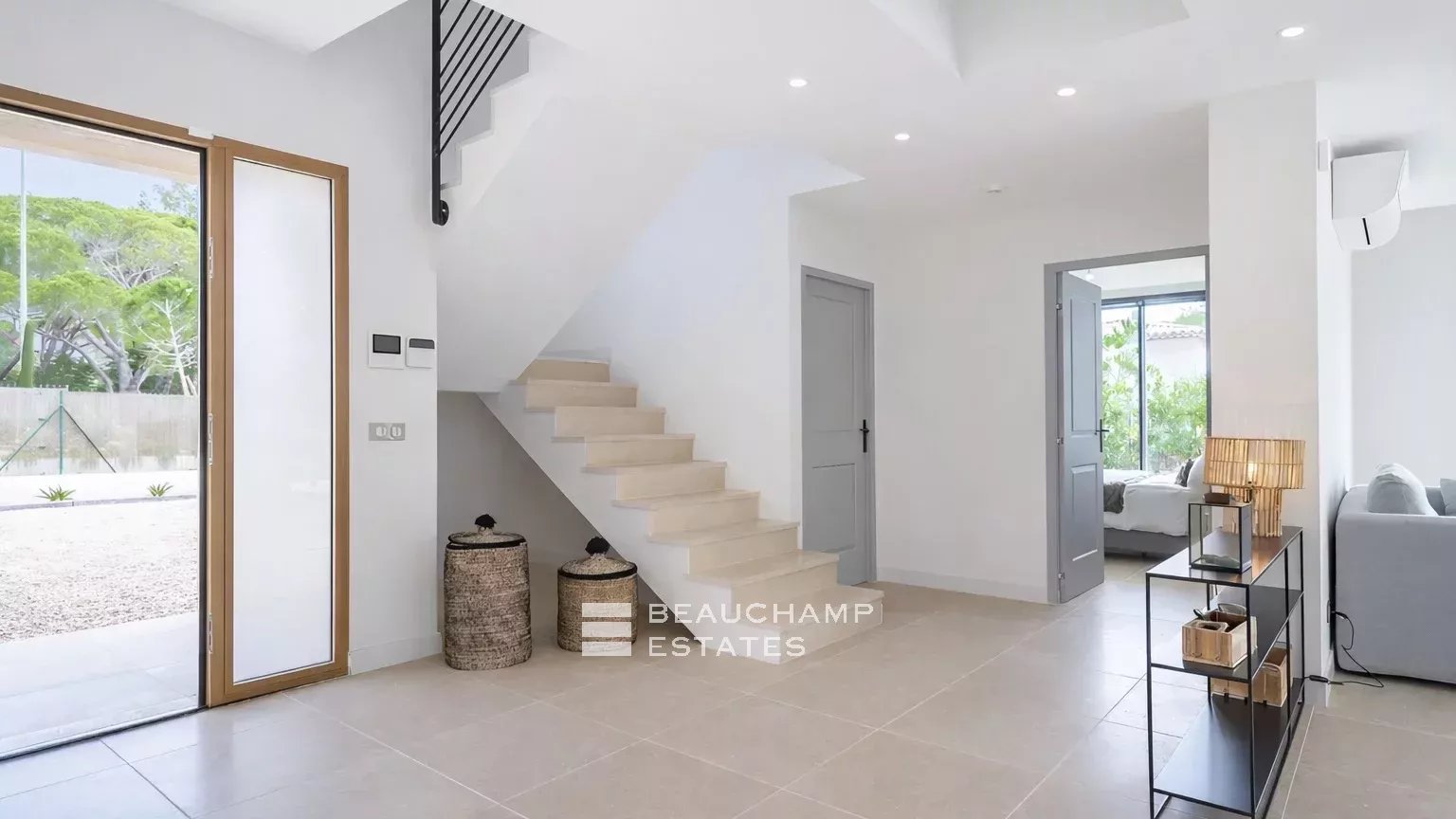 Villa neuve à quelques pas de la plage des Salins et du centre ville de Saint-Tropez