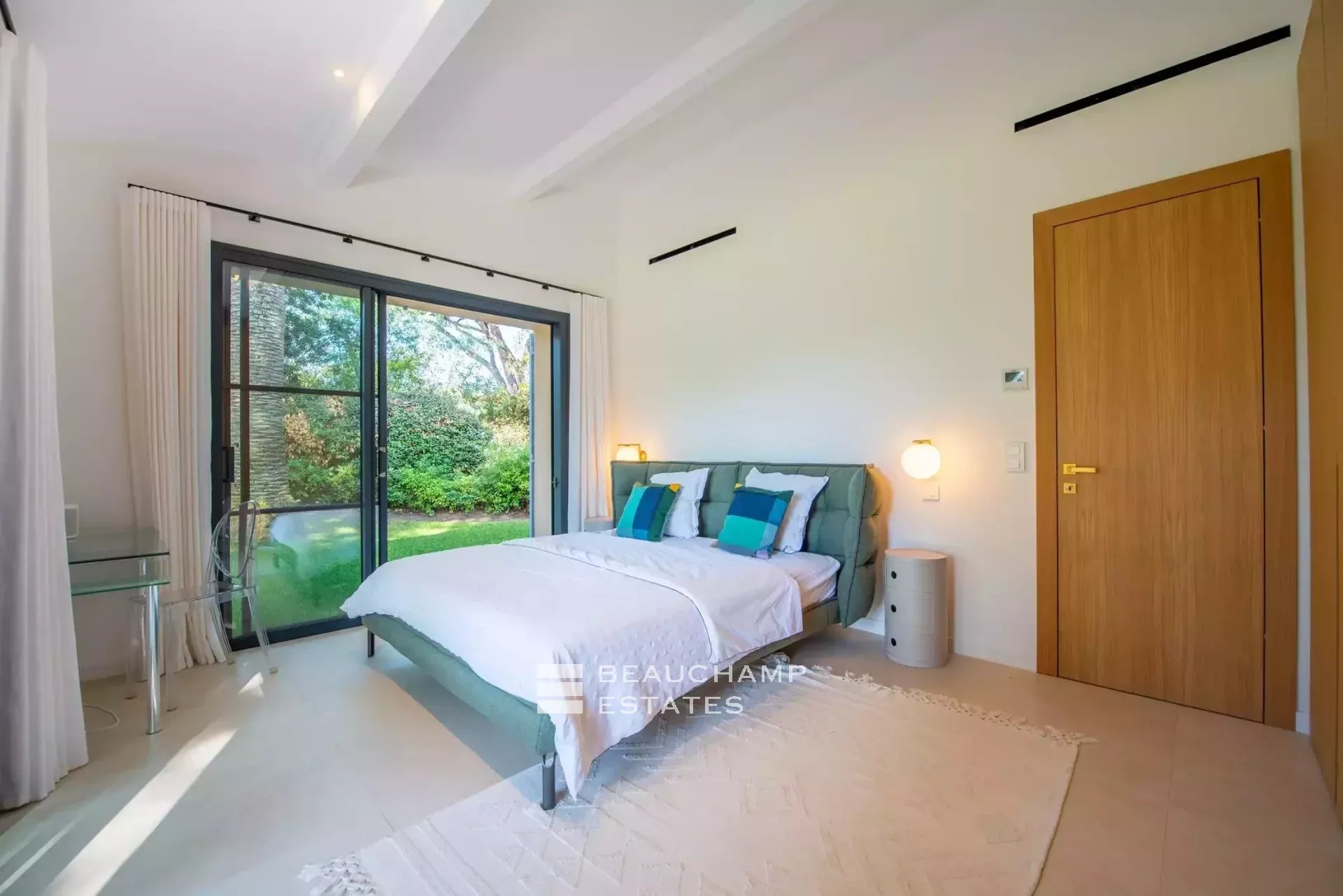 Villa neuve au coeur des Parcs de Saint-Tropez