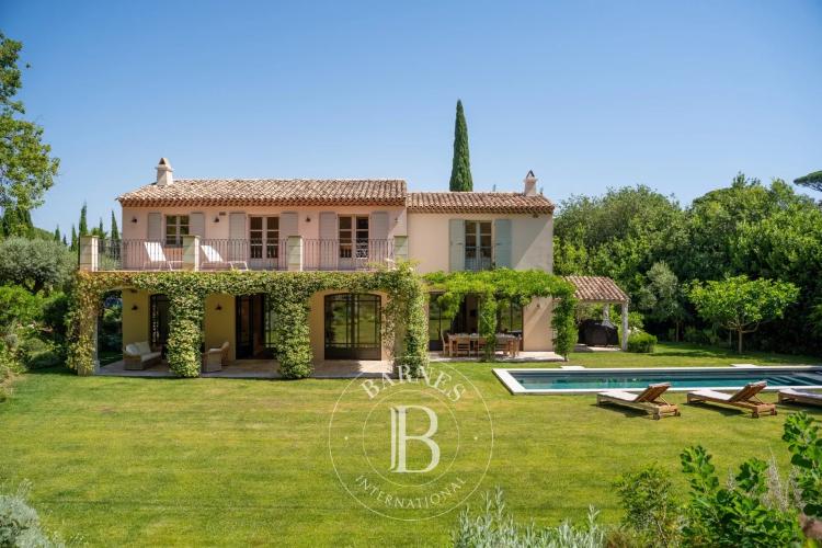 SAINT-TROPEZ – VILLAGE À PIED – PROPRIÉTÉ DE DEUX VILLAS