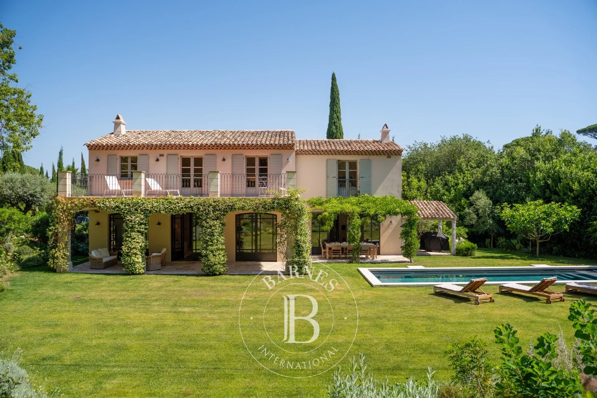 SAINT-TROPEZ – VILLAGE À PIED – PROPRIÉTÉ DE DEUX VILLAS