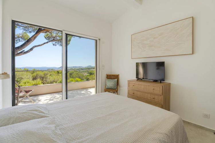 Villa contemporaine vue mer à vendre à La Croix-Valmer