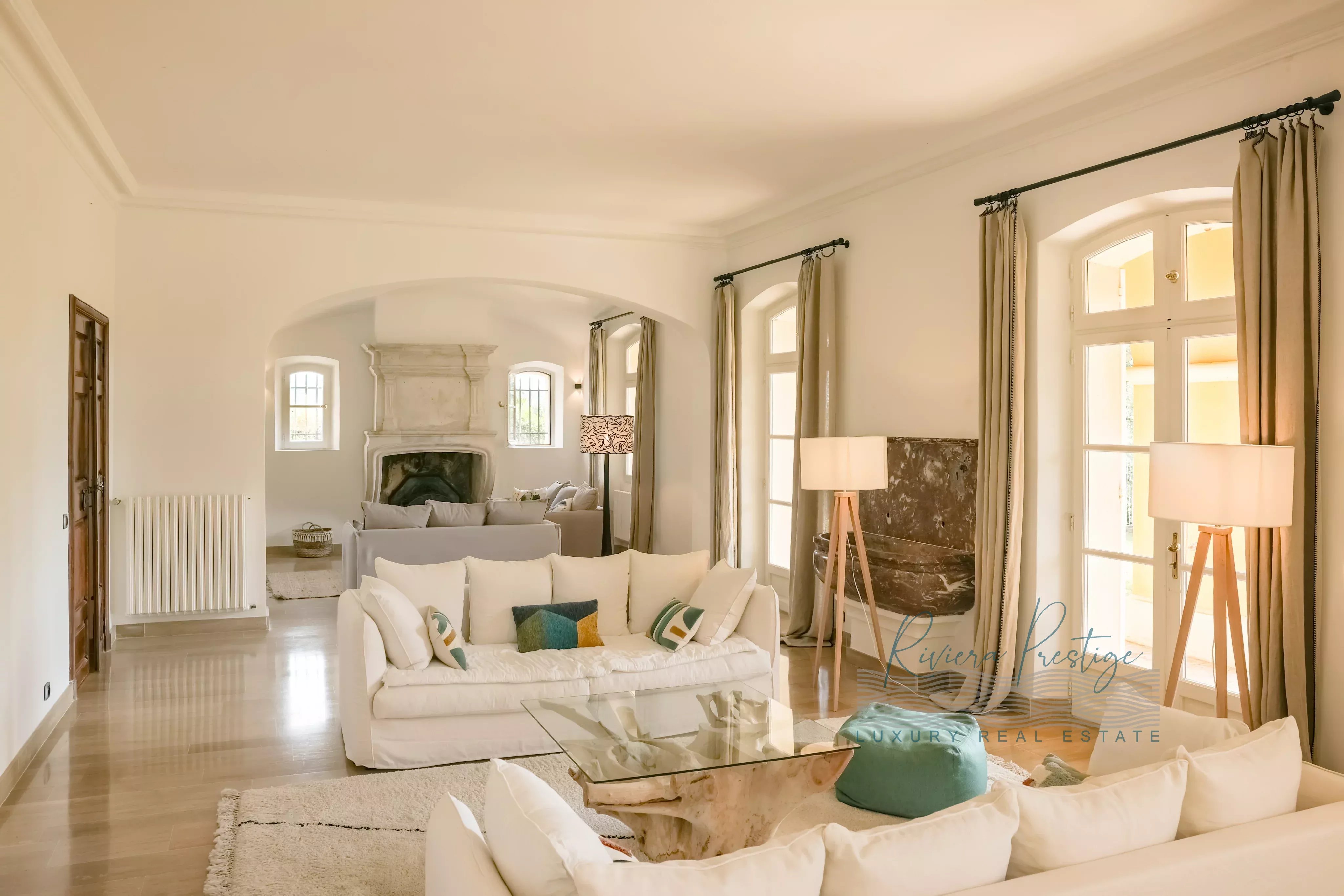 Maison de maitre du XIXè siècle avec domaine viticole bio dans le Golfe de Saint-Tropez