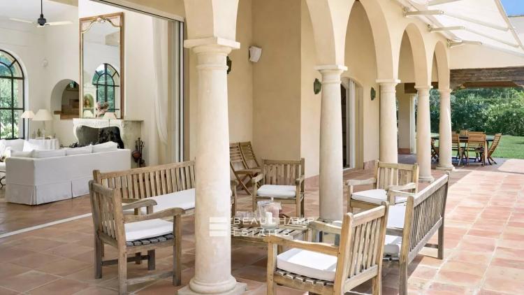 Saint-Tropez , Les Parcs - Propriété de charme à quelques minutes de St Tropez dans un domaine privé