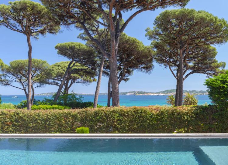 Villa vue mer panoramique à vendre à pied des plages