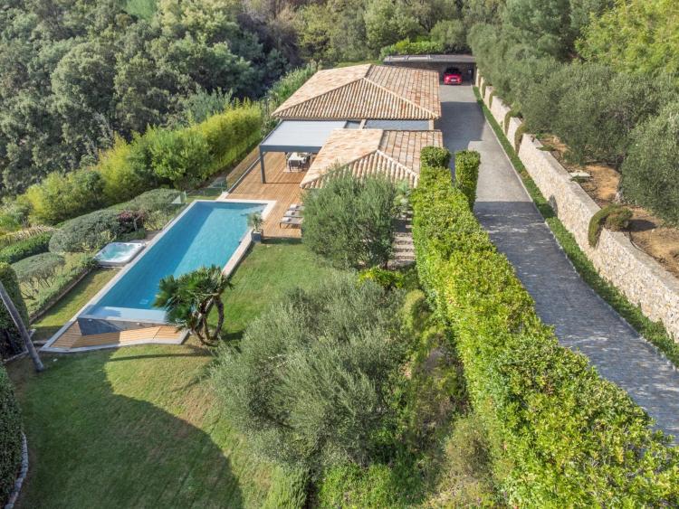 Villa vue mer à vendre à Beauvallon Bartole
