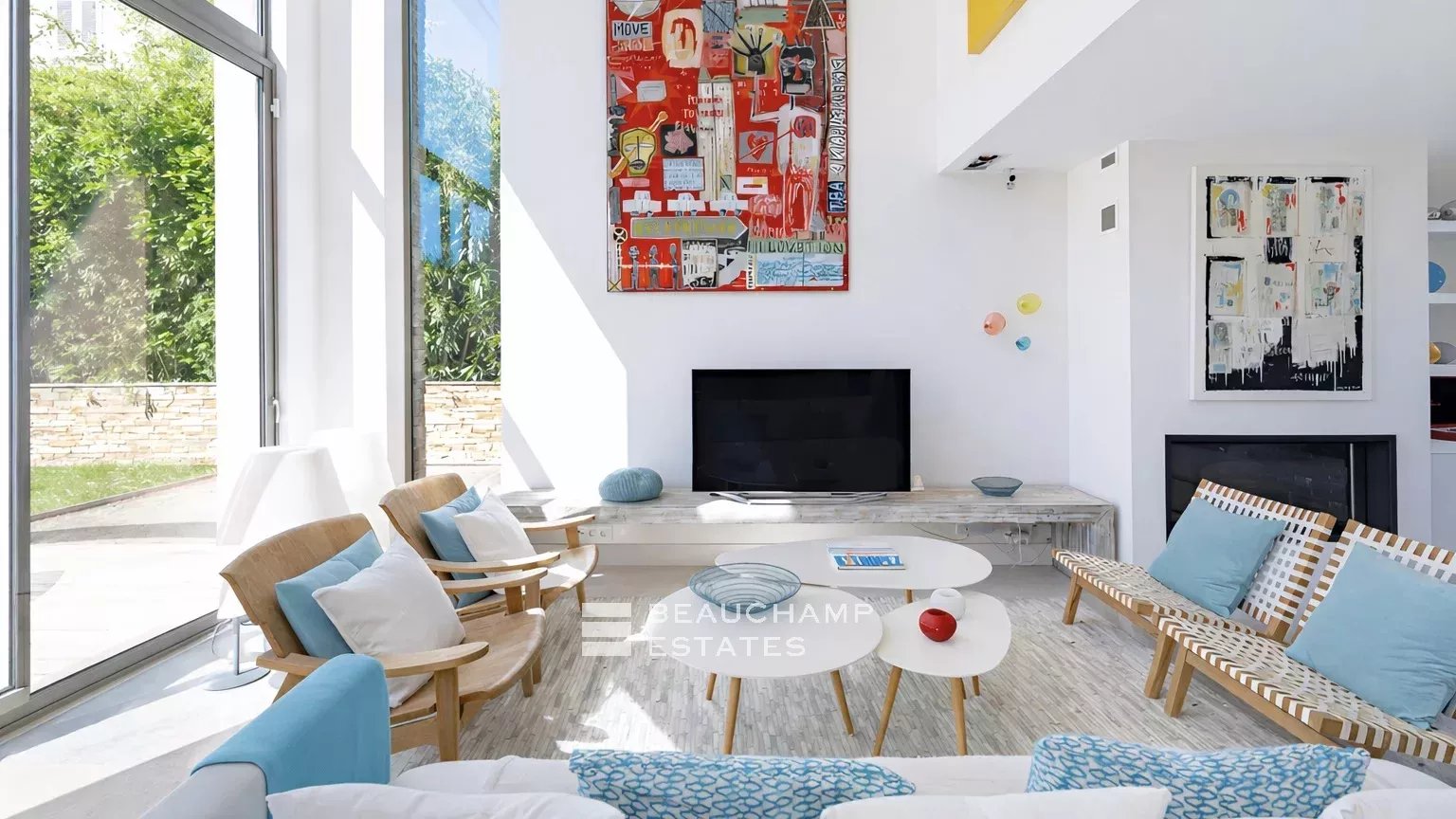 Sublime villa contemporaine à pied du centre de Saint-Tropez