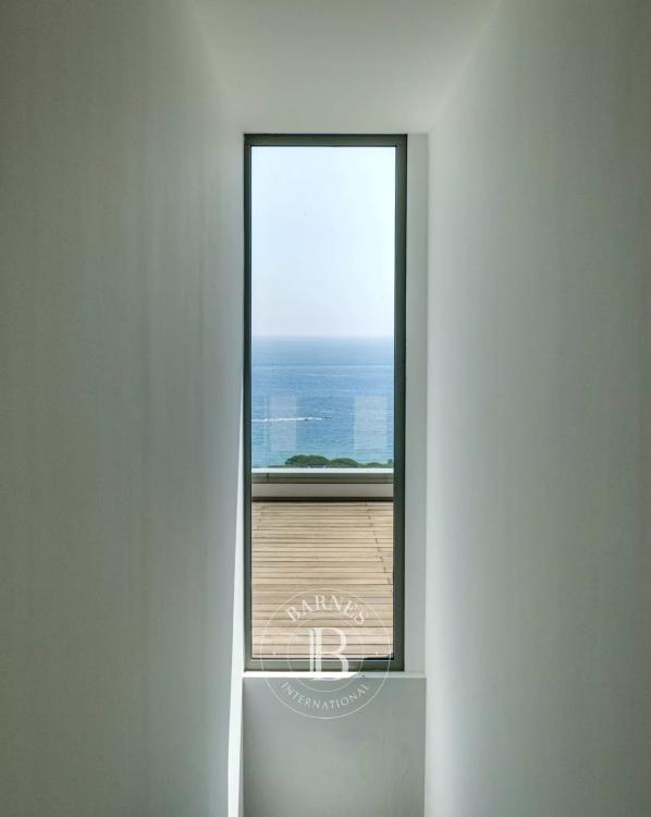 EXCLUSIVITÉ - SAINTE-MAXIME –DOMAINE PRIVÉ - VILLA CONTEMPORAINE - VUE MER