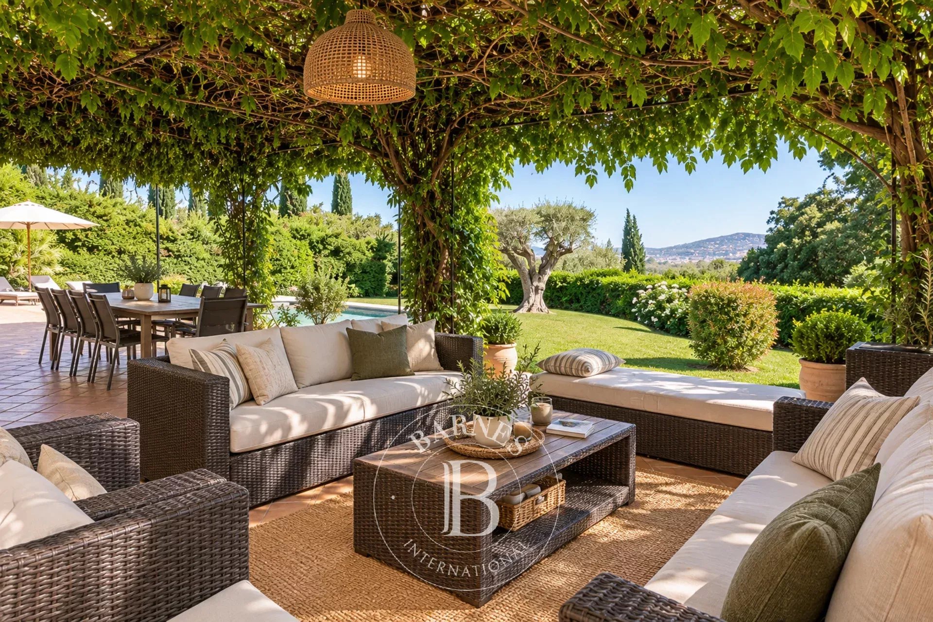 GRMAUD - DOMAINE PRIVE - MAISON PROVENCALE AVEC VUE MER