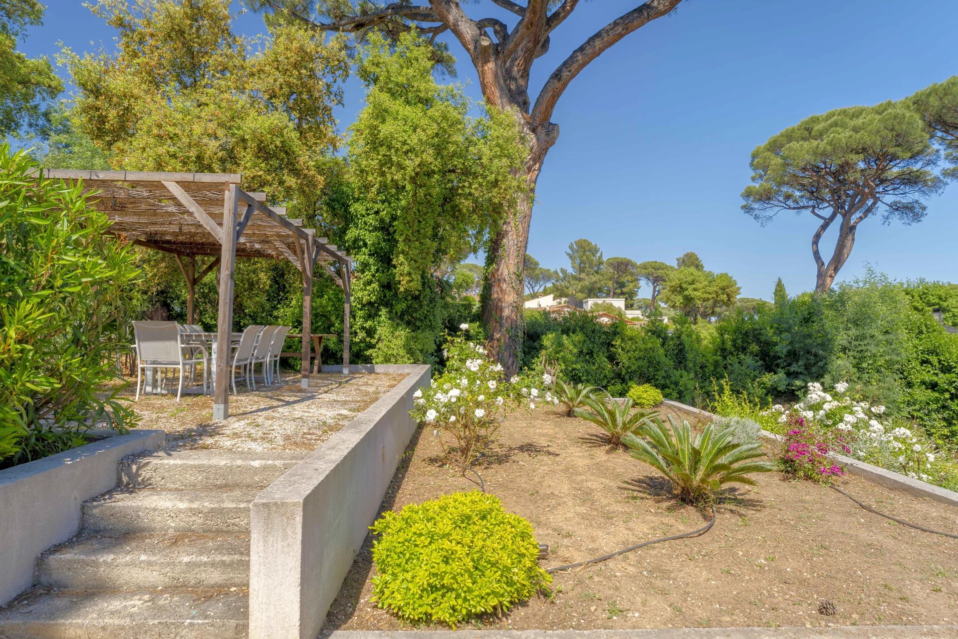 Villa vue mer panoramique à vendre à pied des plages