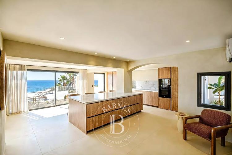 EXCLUSIVITÉ - SAINTE-MAXIME - DOMAINE RÉSIDENTIEL - VILLA VUE MER - PISCINE