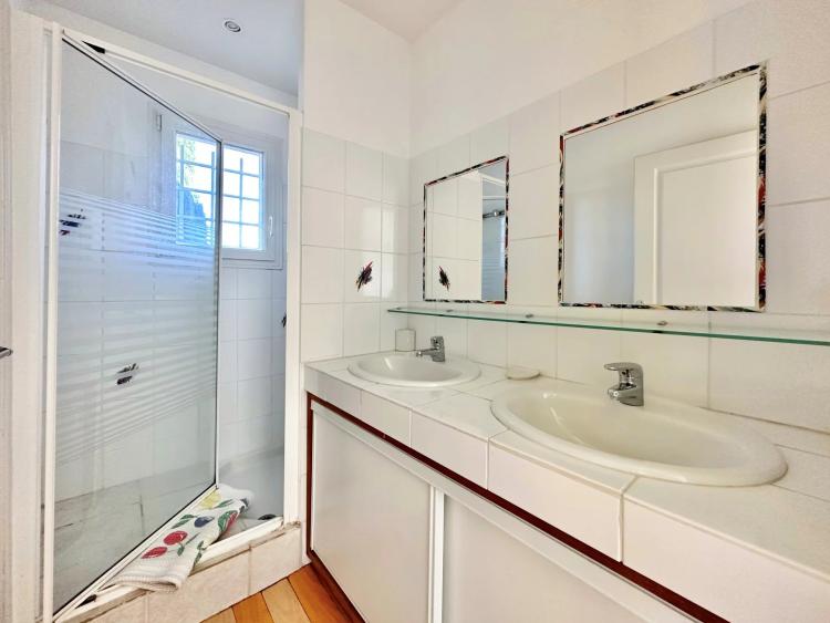 Villa vue mer à vendre proche du centre de La Croix-Valmer