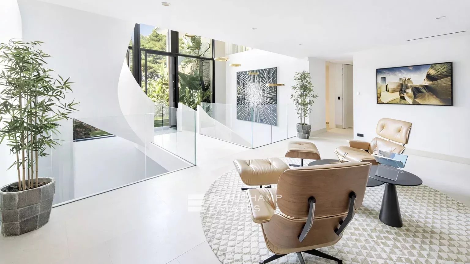 Villa contemporaine ultra luxueuse dans le prestigieux domaine des Parcs de Saint-Tropez.